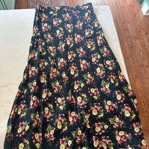 Zara maxi skirt size medium
